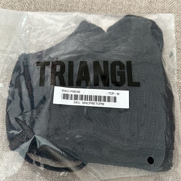 New Triangl Maci Prene set - Picture 8 of 13